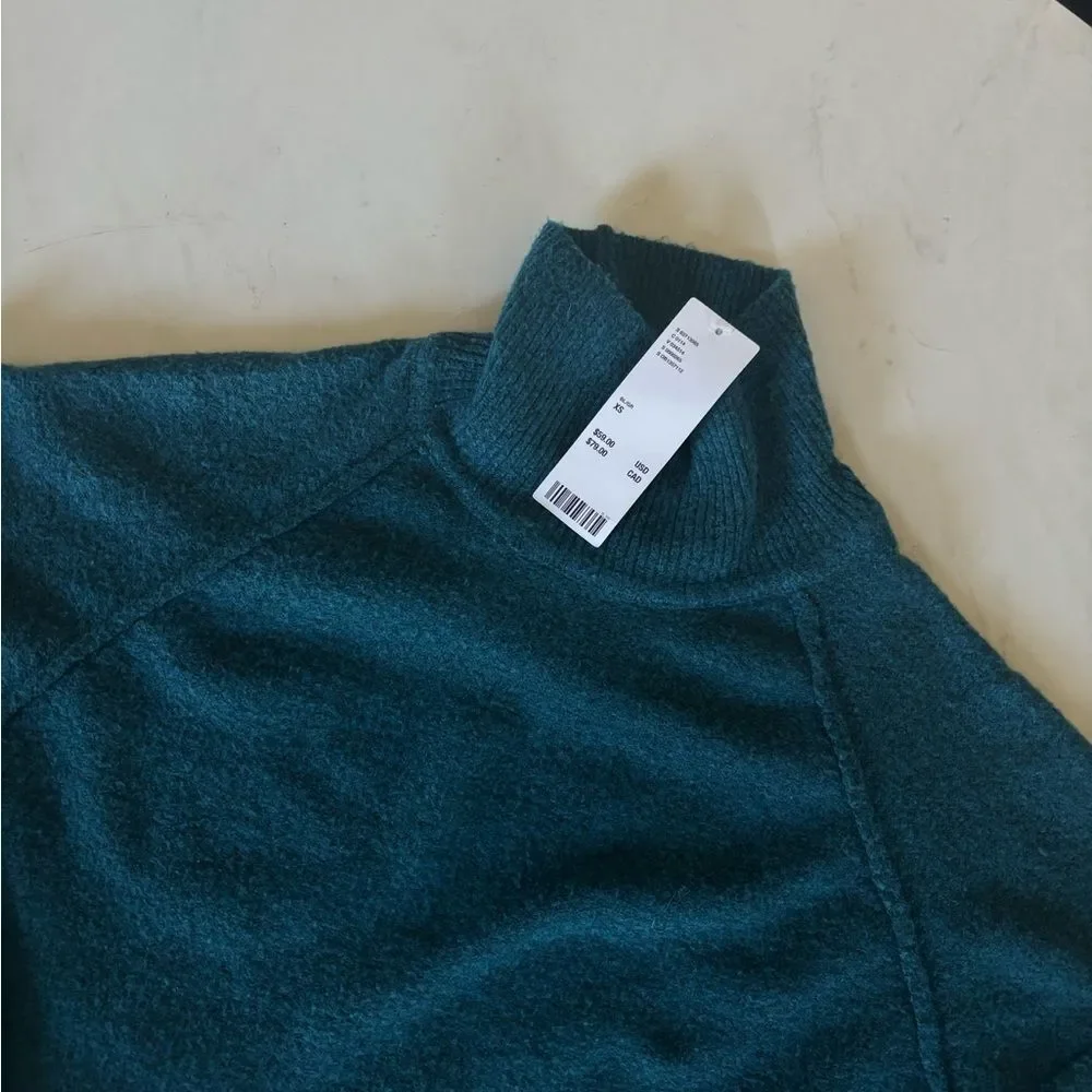 Urban Outfitters Kyla Cropped Turtleneck Sweater Teal Long Sleeve Size XS NWT
